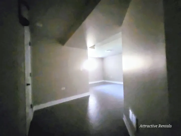 6341 S Elizabeth St — Photo 7