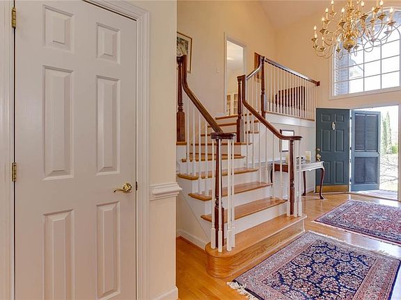 5th image of 1558 Bordeaux Pl