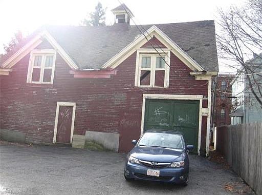 2nd image of 24 Hancock St