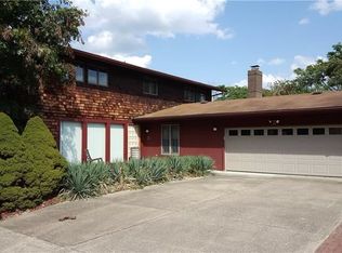 234 McKenzie Rd, Clinton, PA 15026