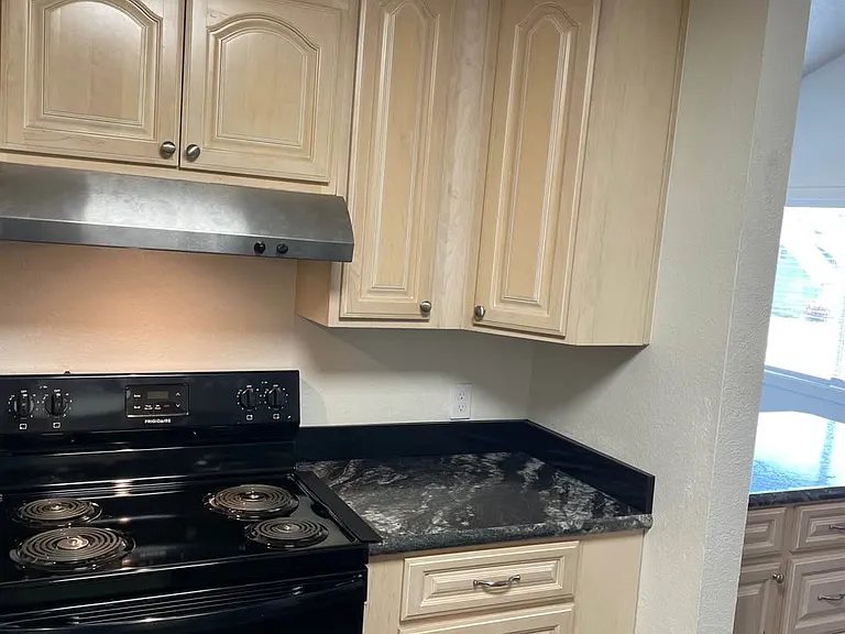 220 W Emerson Ave #9 — Photo 2