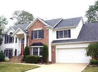 5360 Andover Dr, Parma, OH 44134