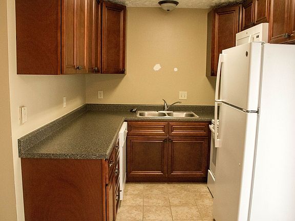 5th image of 3535 Vine St #B1