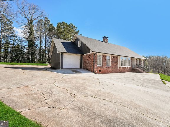 2nd image of 3622 Woods Dr