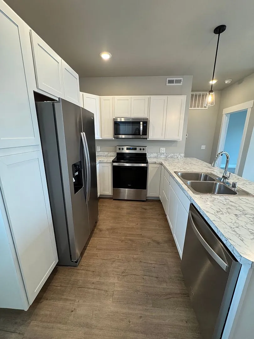 RH210 - 6147 Elysian Rd — Photo 3