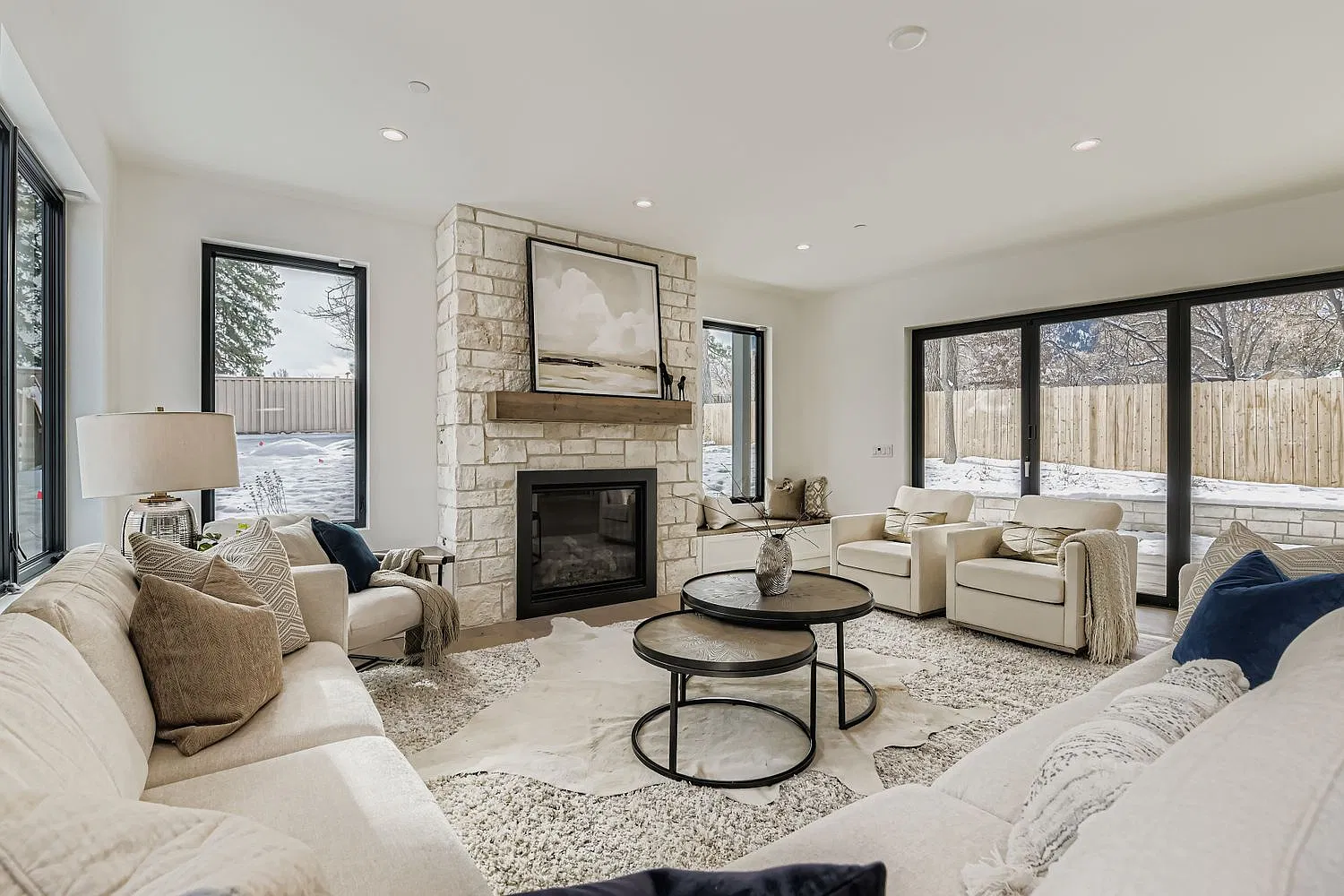 5 bed, 4.5 bath, 3769 sqft, $18,000 — Photo 3