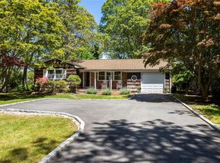 15 Indian Run, East Quogue, NY 11942