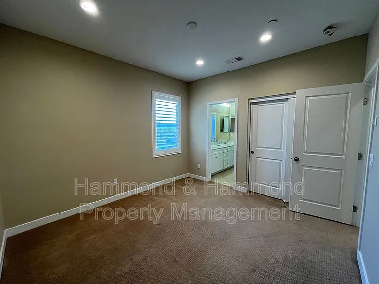 11395 Beechnut St — Photo 46
