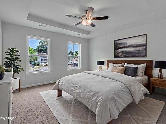 5th image of 143 D St