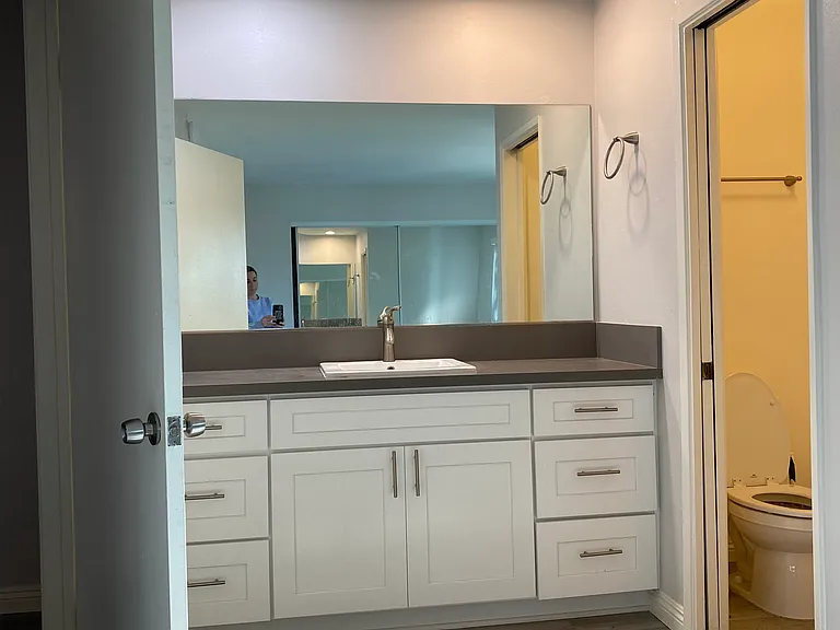 441 W Burchett St — Photo 25
