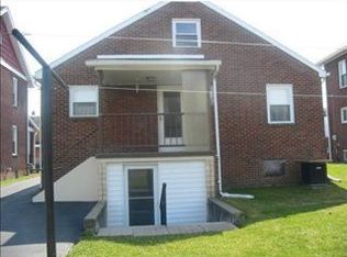 144 Wampum Ave, Ellwood City, PA 16117