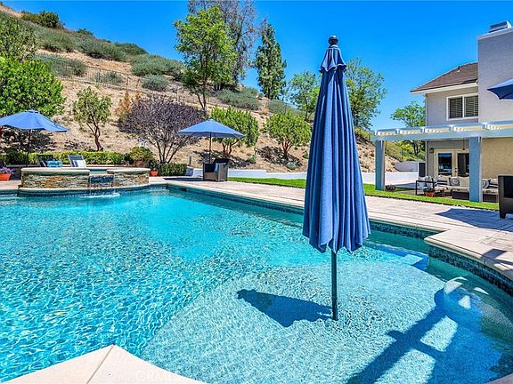 3rd image of 7015 Castle Peak Dr