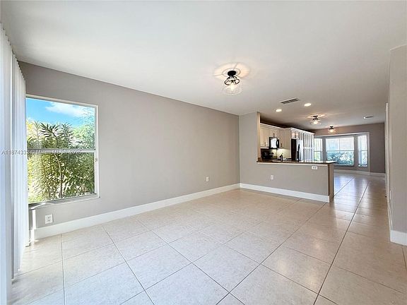 3rd image of 1140 Oysterwood St