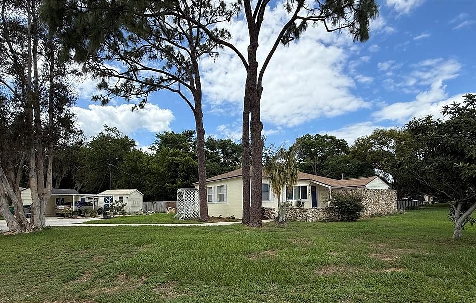 1st image of 465 Briarcliff Ave