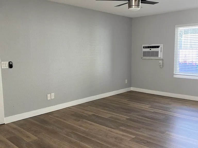Vista Terrace — Photo 8