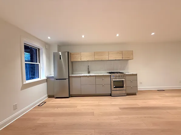 424 Pacific Street image 6 of 19