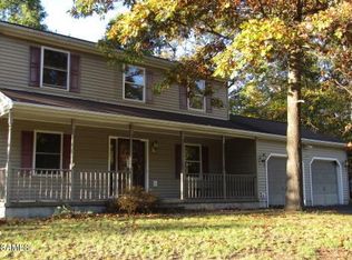 14 Wayne Ct, Queensbury, NY 12804