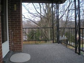 3rd image of 140 Peters Dr