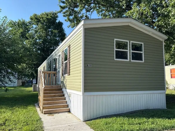 2200 Harper St Lot B-20, Lawrence, KS 66046