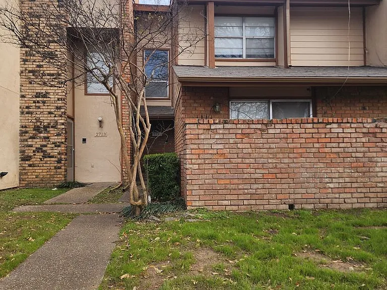 2715 Westgate Dr — Photo 3