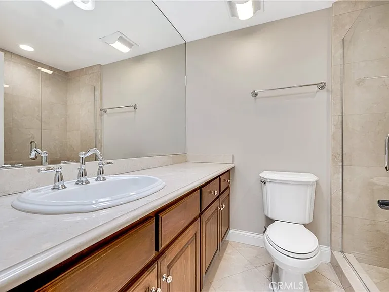 32174 Beachlake Ln — Photo 16