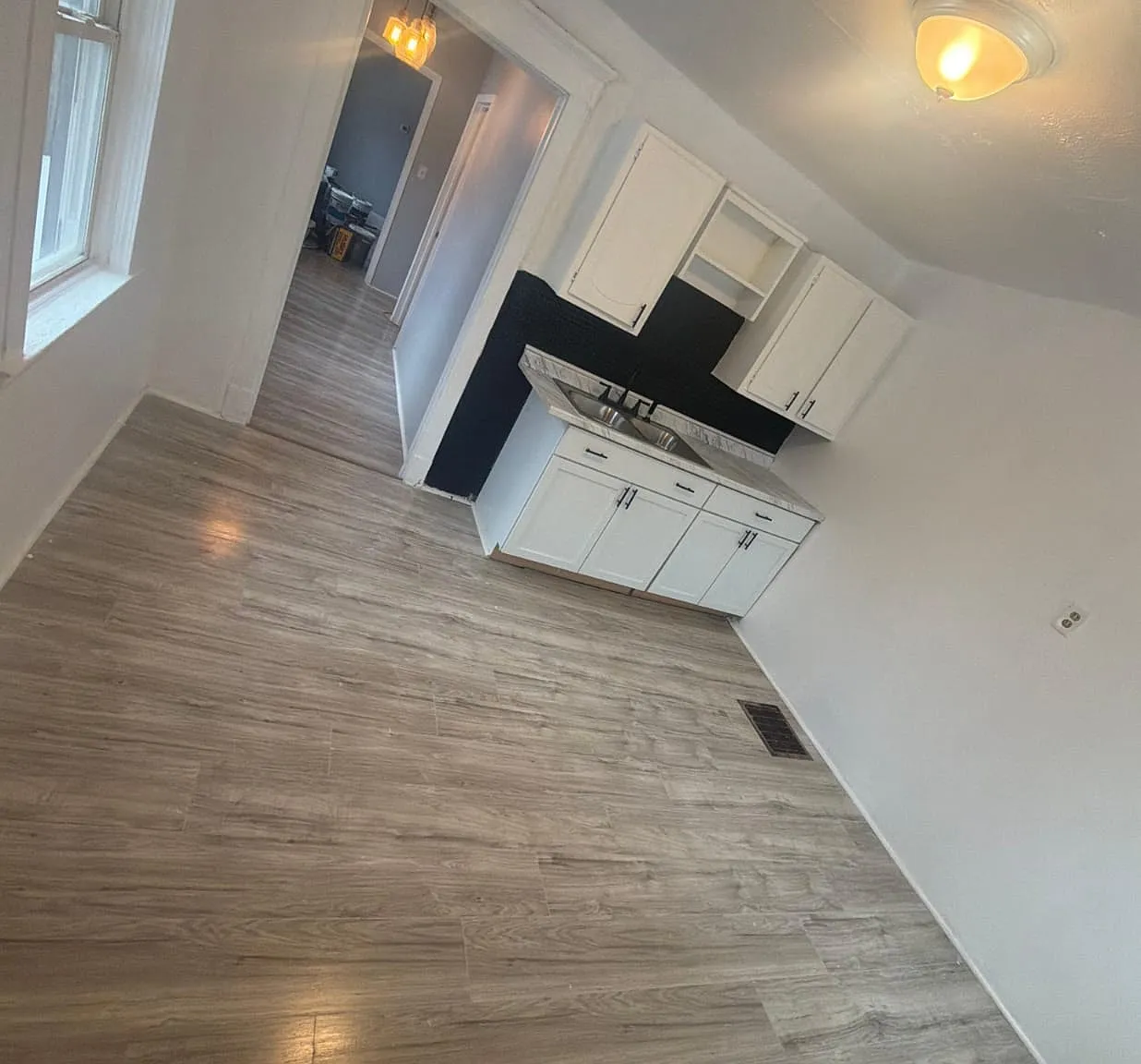 3 bed, $1,200 — Photo 4