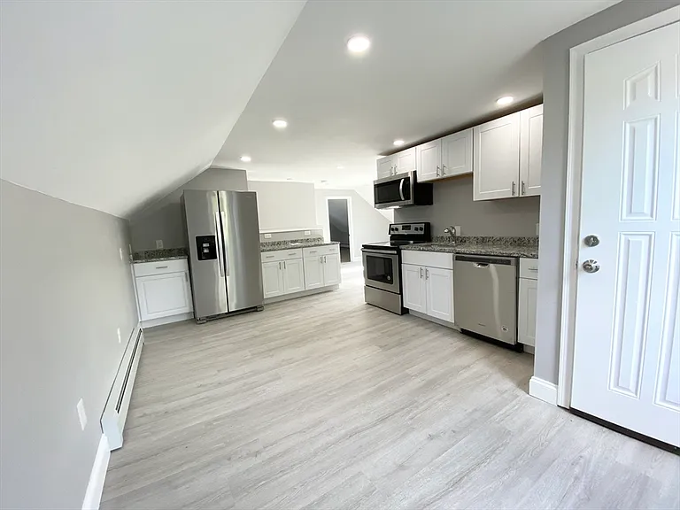 286 Kimball St #3 — Photo 2