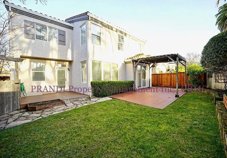 14 Pizarro Ave — Photo 27