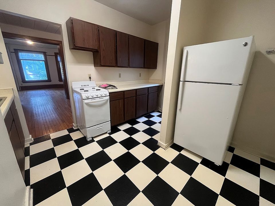 1st image of 221 N Livingston St #15429710
