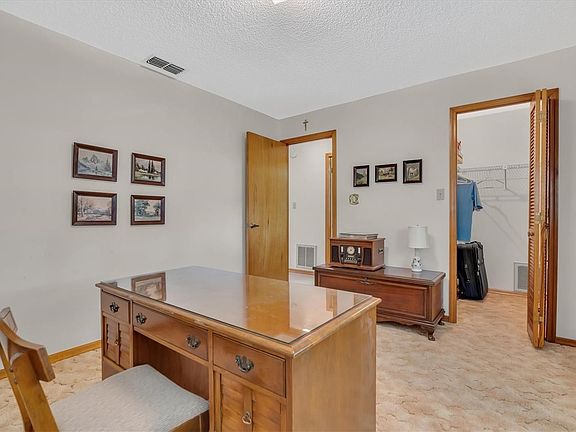 5th image of 8544 Sweetbriar Ct