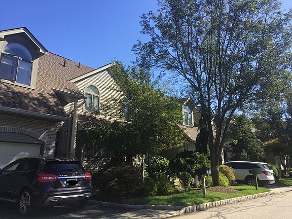 2nd image of 110 Aspen Ct