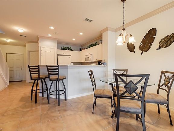 3rd image of 1372 Weeping Willow Ct