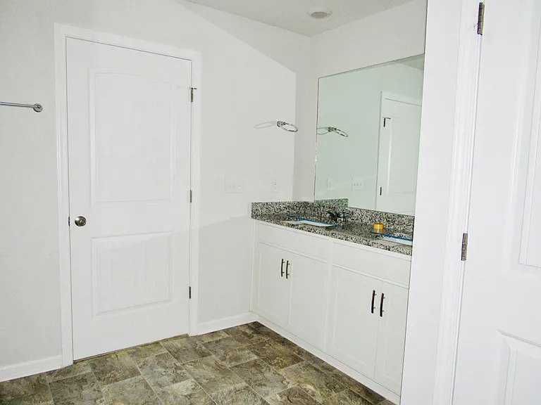 211 River Forest Dr — Photo 11
