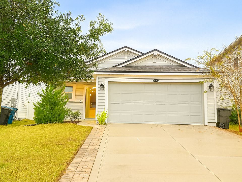 1st image of 639 Meadow Creek Dr
