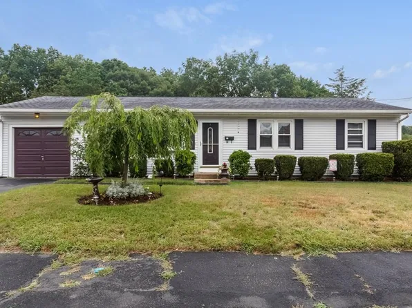 31 York Dr, Coventry, RI 02816