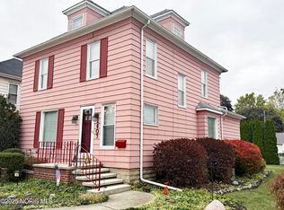 160 Elm St, Fostoria, OH 44830