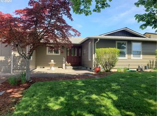 1050 T St, Springfield, OR 97477