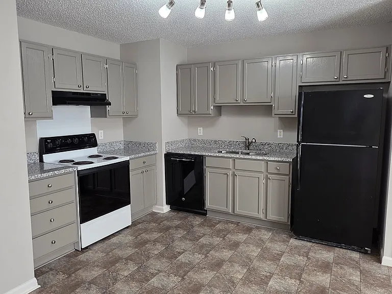 Dine-In Kitchen