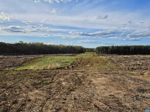 James River Rd S, Buckingham, VA 23921