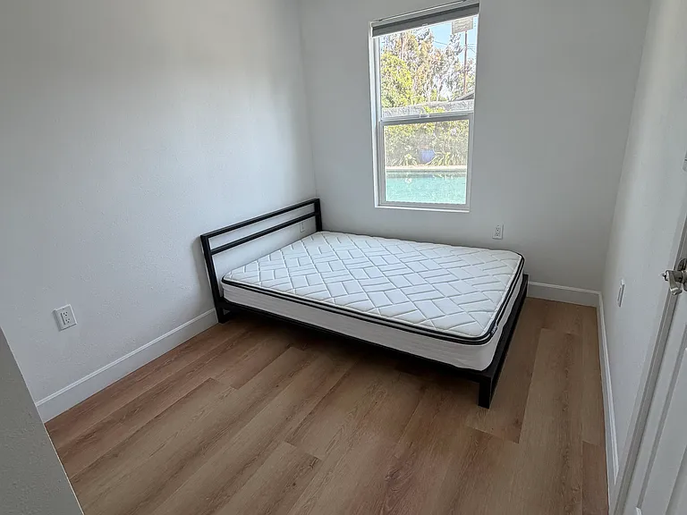 328 N Washington Ave #B — Photo 6