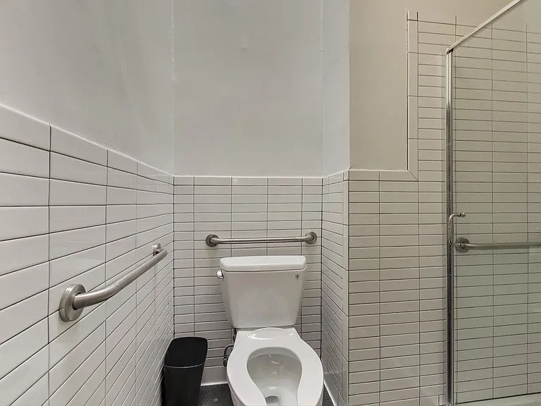 706 Kearny St #115 — Photo 7