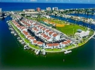 159 Medallion Blvd APT A, Madeira Beach, FL 33708