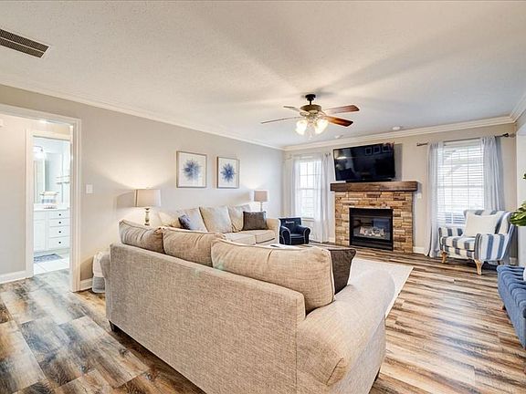 3rd image of 5349 Meadow Run Dr