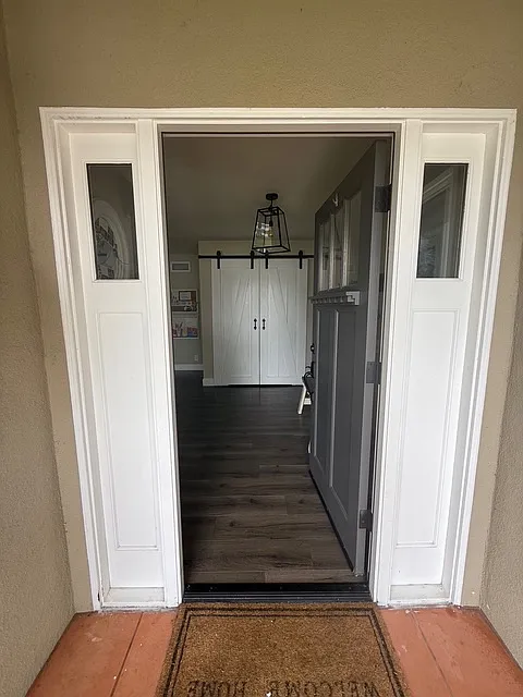 3 bed, 1606 sqft, $4,700 — Photo 2