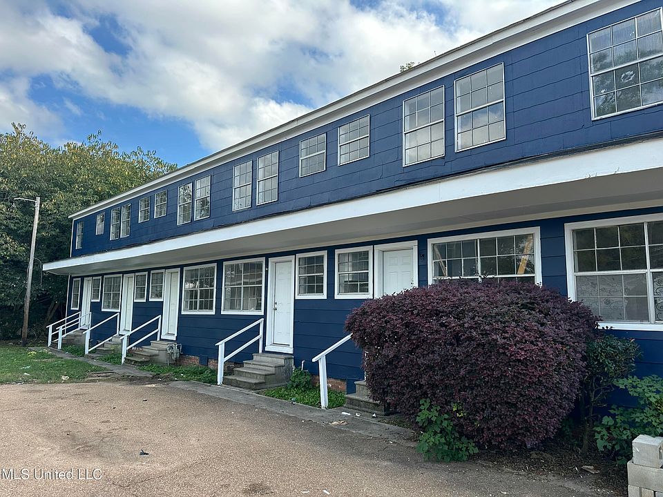 1st image of 1101 1st North St