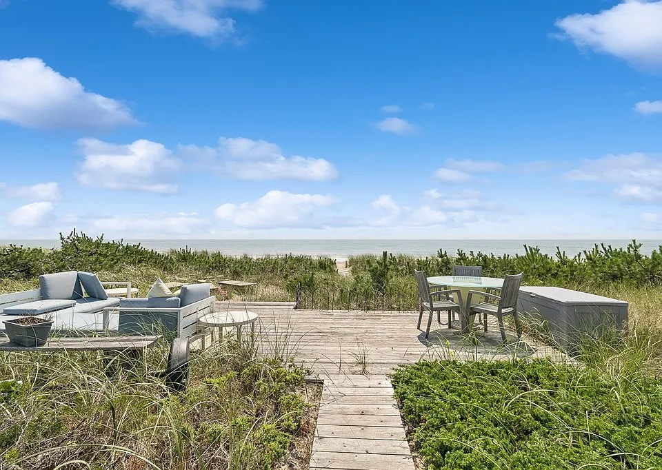 323 Marine Blvd