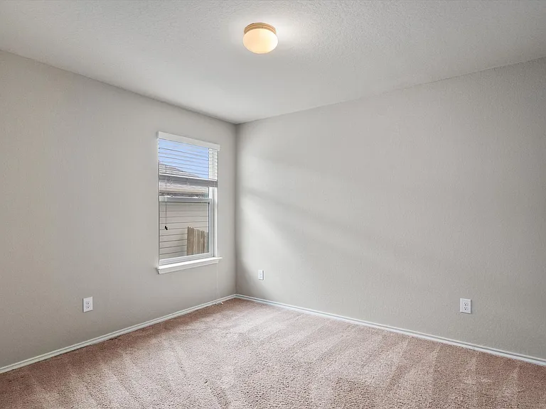 116 Miles Dr — Photo 24