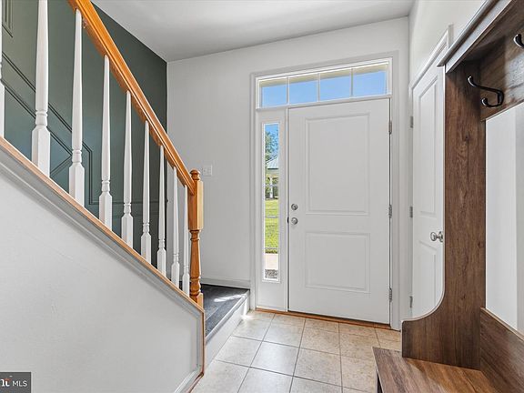 4th image of 239 Buckeye Cir