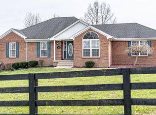 65 Skyline Dr, Taylorsville, KY 40071
