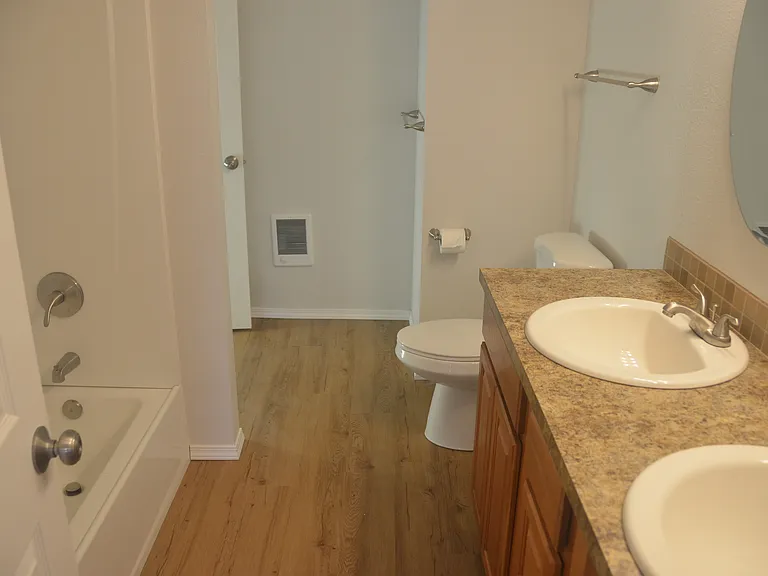 1103 Portland Ave #G — Photo 7